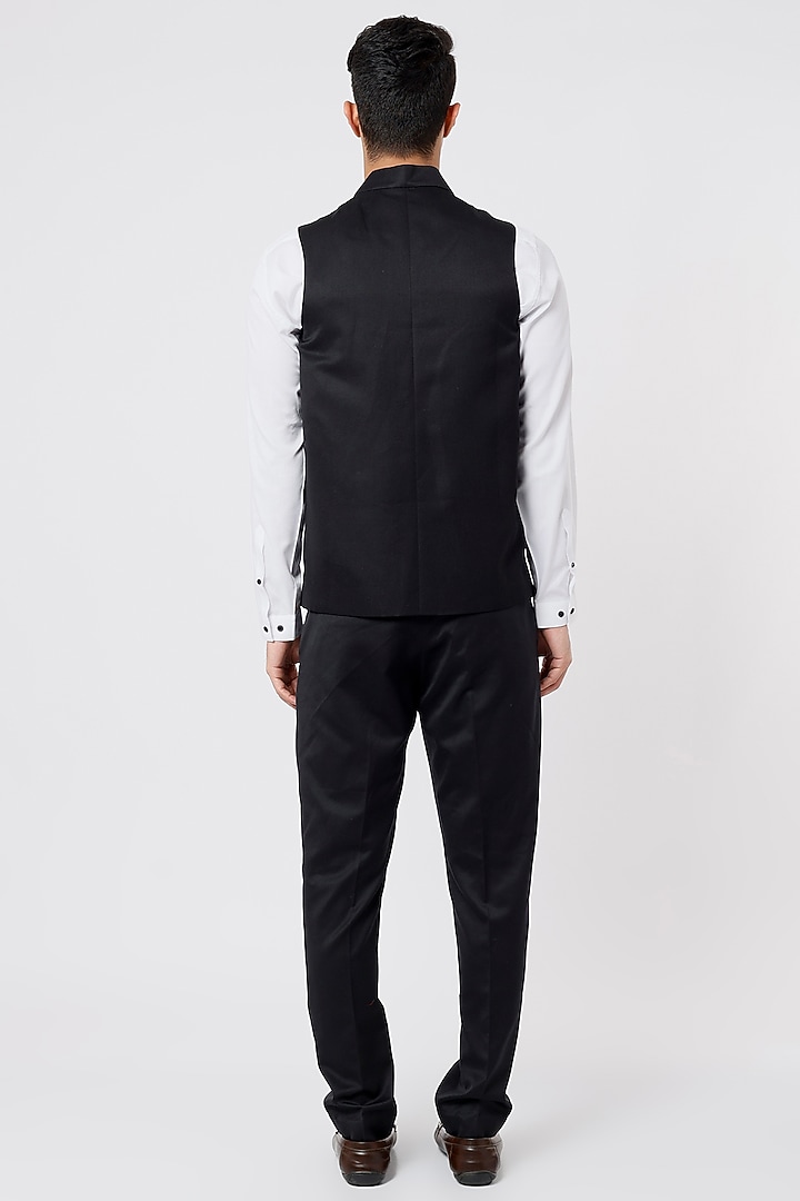 Black Hand Embroidered Bundi Jacket by AGRAJAIN at Pernia's Pop Up Shop