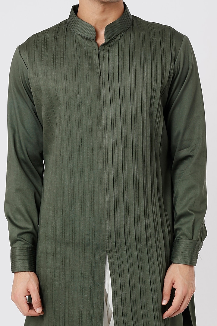 Mehendi Green Cotton Pleated Kurta Set by AGRAJAIN at Pernia's Pop Up Shop