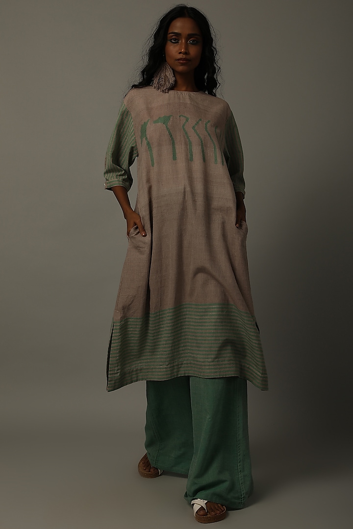 Mud & Green Floral Tunic With Pants by AMITA GUPTA SUSTAINABLE