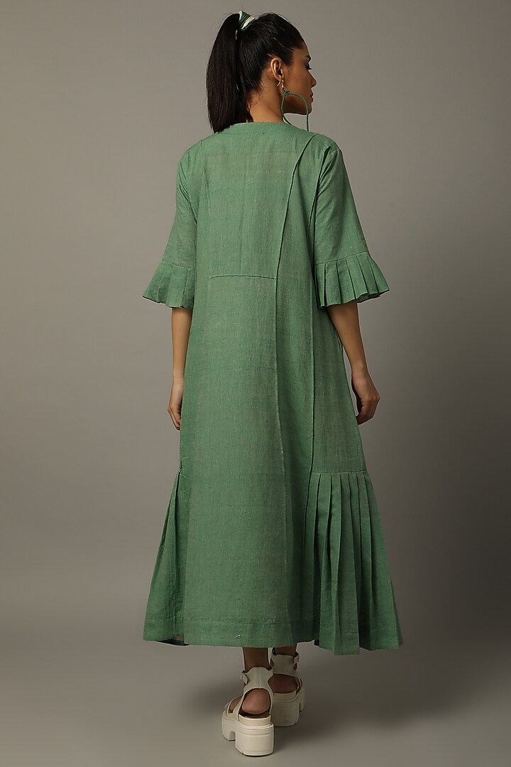 Green Thread Embroidered Tunic by AMITA GUPTA SUSTAINABLE at Pernia's Pop Up Shop