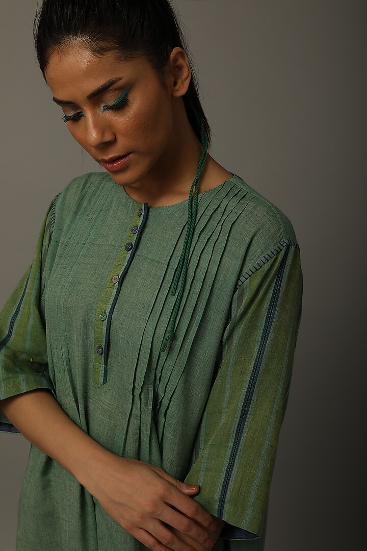 Green Tiger Motif Embroidered Tunic by AMITA GUPTA SUSTAINABLE at Pernia's Pop Up Shop