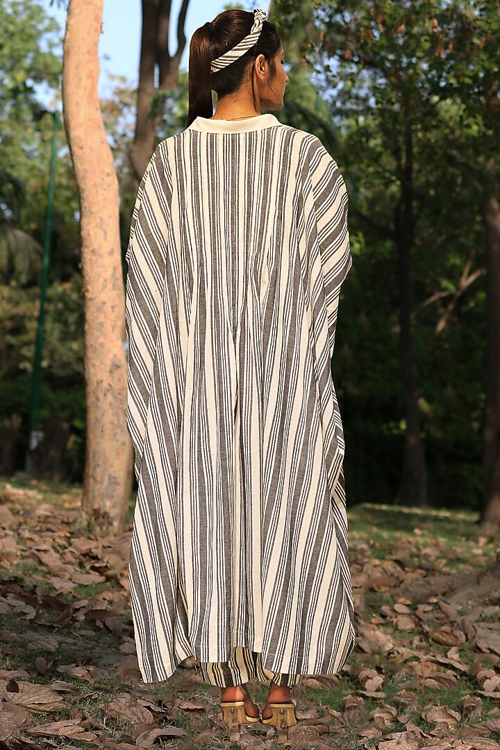 Ivory & Black Embroidered Tunic Set by Amita Gupta Sustainable at Pernia's Pop Up Shop