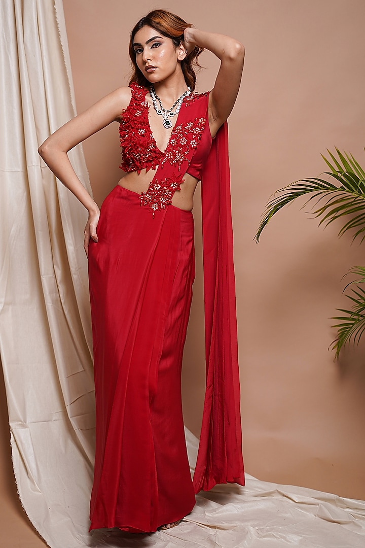 Red Heavy Crepe Pre-Stitched Draped Saree Set by AHI CLOTHING at Pernia's Pop Up Shop