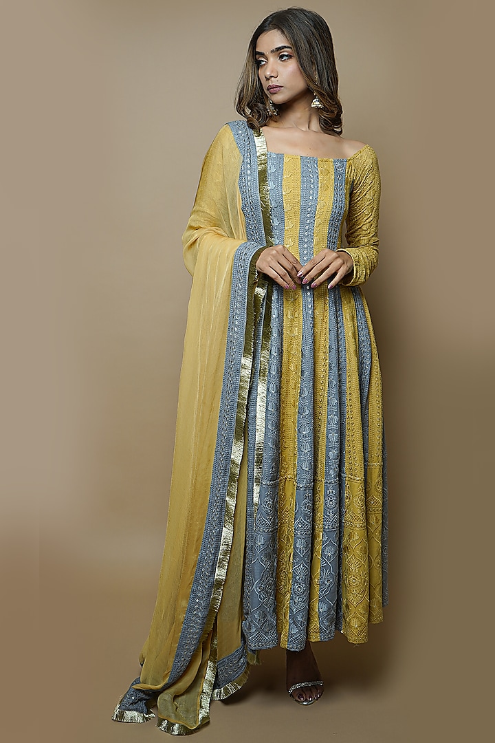 Yellow & Grey Chikankari Kurta Set by AHI CLOTHING at Pernia's Pop Up Shop
