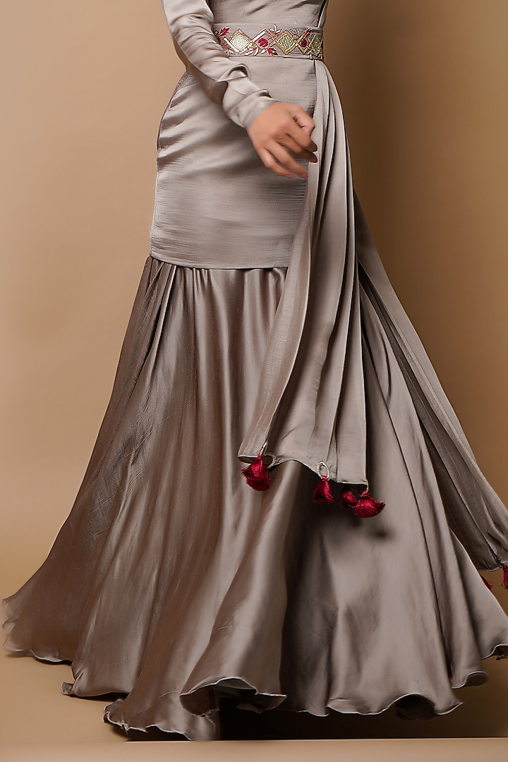 Golden Grey Silk Flared Wedding Lehenga Set by AHI CLOTHING at Pernia's Pop Up Shop