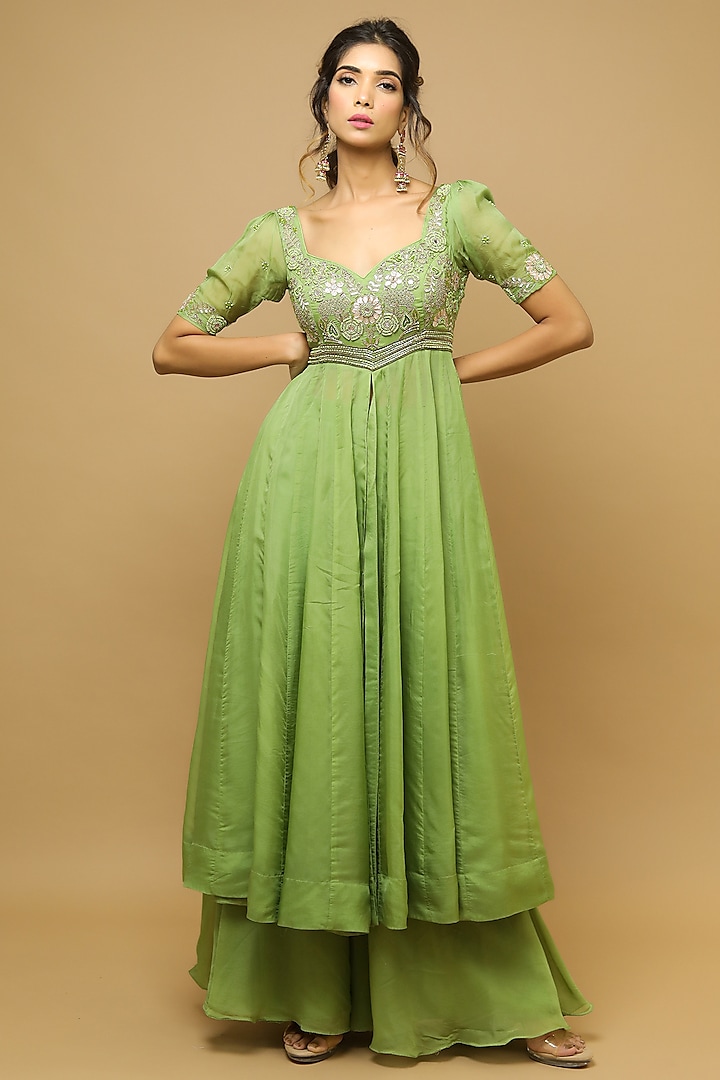 Parrot Green Embellished Kurta Set by AHI CLOTHING at Pernia's Pop Up Shop  2026
