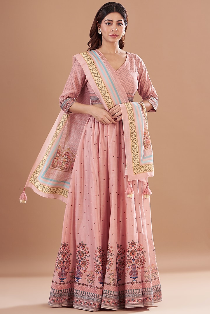 Peach Chanderi Printed Lehenga Set by Aharin India at Pernia's Pop Up Shop