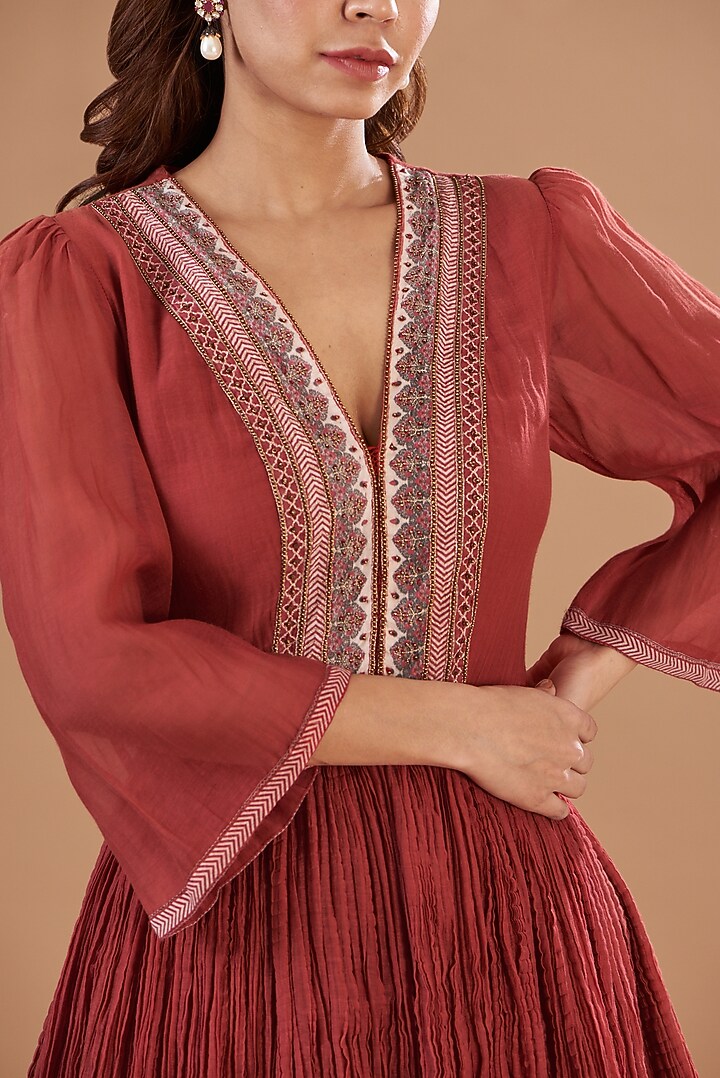 Red Chanderi Embroidered Tunic Set by Aharin India at Pernia's Pop Up Shop