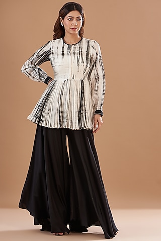 White Cotton Satin Printed Kurta Set by Aharin India