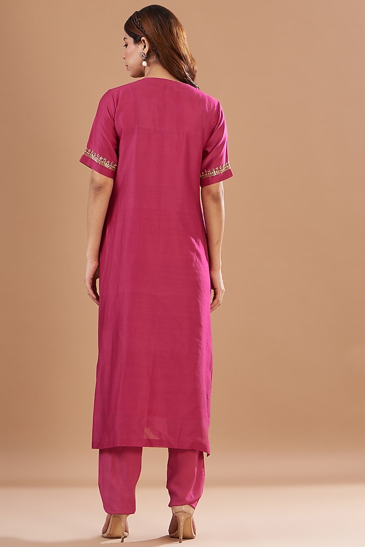 Pink Chanderi Hand Embroidered Kurta Set by Aharin India at Pernia's Pop Up Shop
