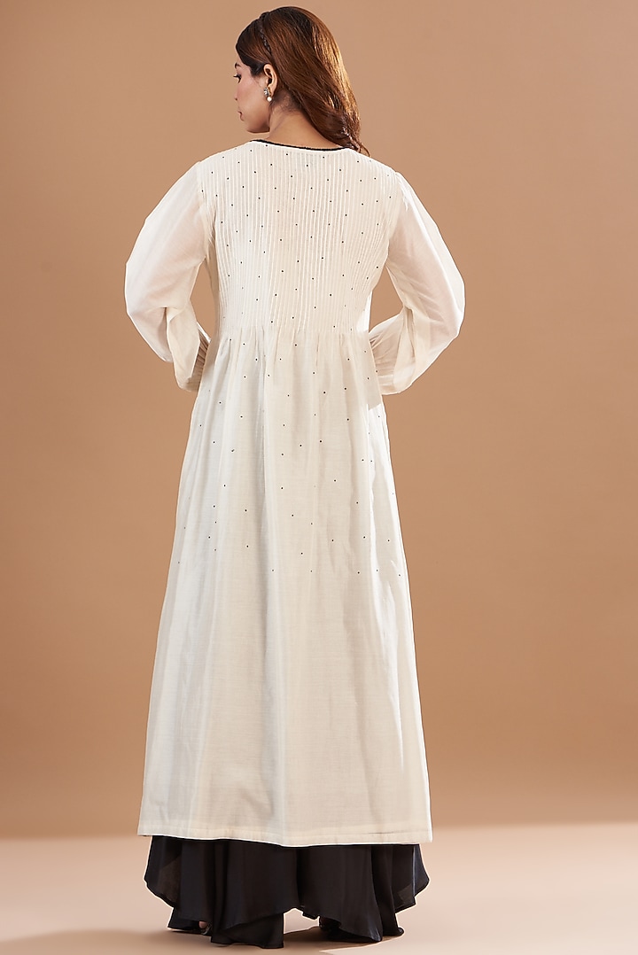 White Cotton Satin Printed Kurta Set by Aharin India at Pernia's Pop Up Shop