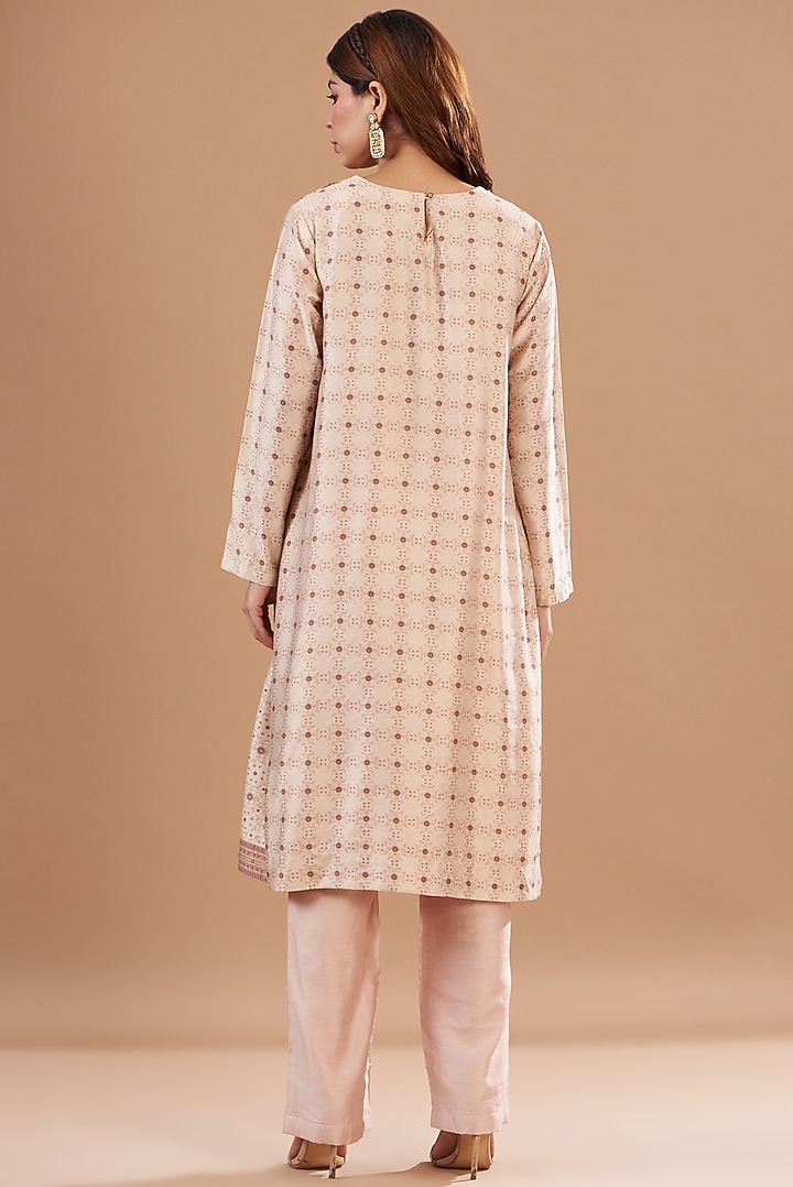 Beige Chanderi Hand Embroidered Kurta Set by Aharin India at Pernia's Pop Up Shop