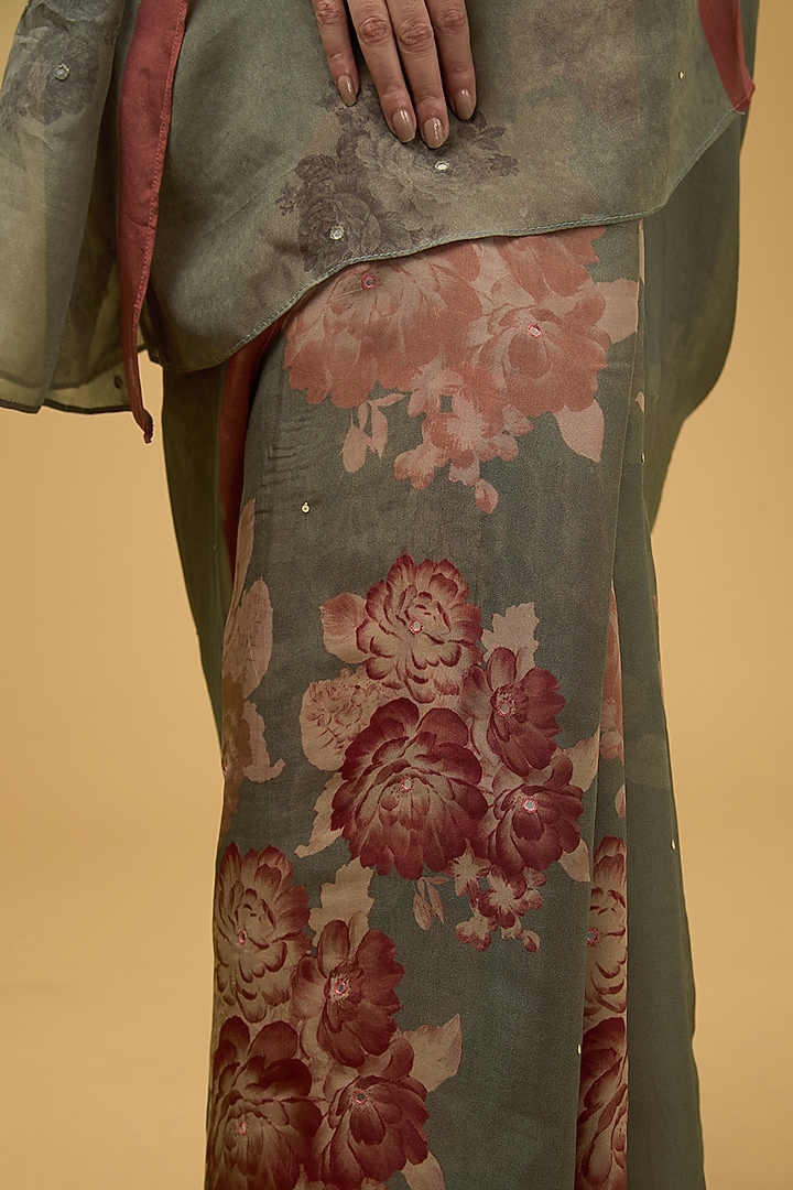 Grey Viscose Floral Digital Printed Party Wear Saree Set by Aharin India at Pernia's Pop Up Shop
