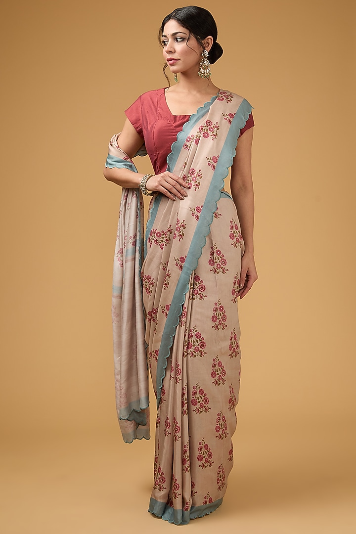 Peachish Pink Viscose Floral Digital Printed Scalloped Party Wear Saree Set by Aharin India at Pernia's Pop Up Shop