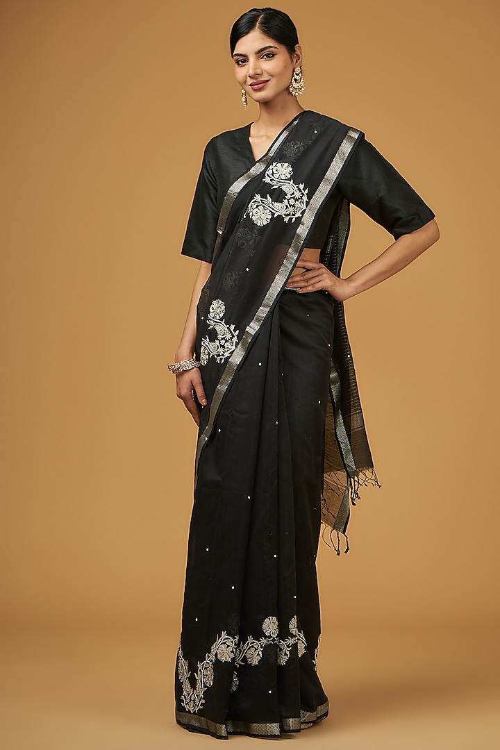 Black Linen Floral Boota Embroidered Handwoven Saree Set by Aharin India