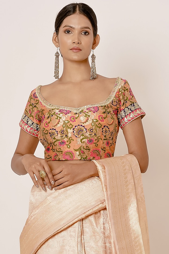 Light Peach Pure Banarasi Silk & Jacquard Zari Embroidered Wedding Saree Set by Aharin India at Pernia's Pop Up Shop