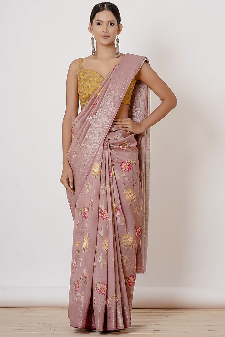 Onion Pink Zari Embroidered Handwoven Saree Set by Aharin India