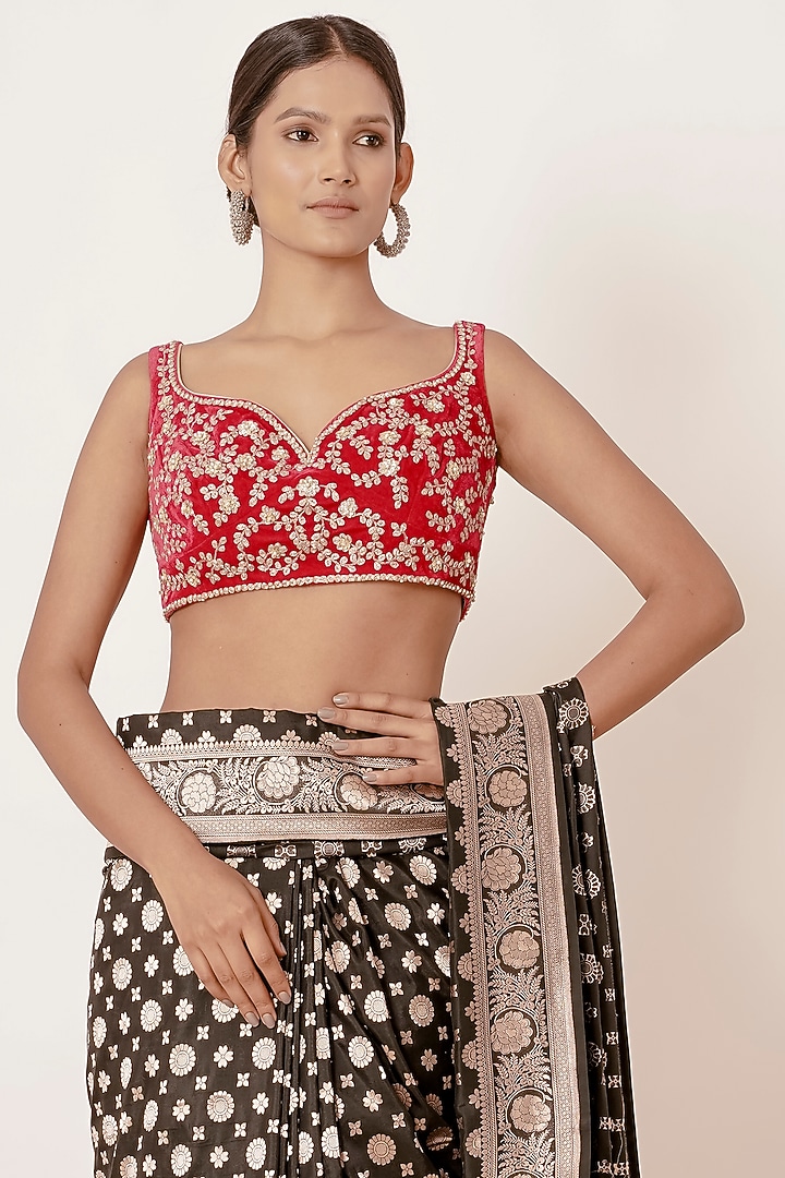Black Zari Embroidered Handwoven Wedding Saree Set by Aharin India at Pernia's Pop Up Shop