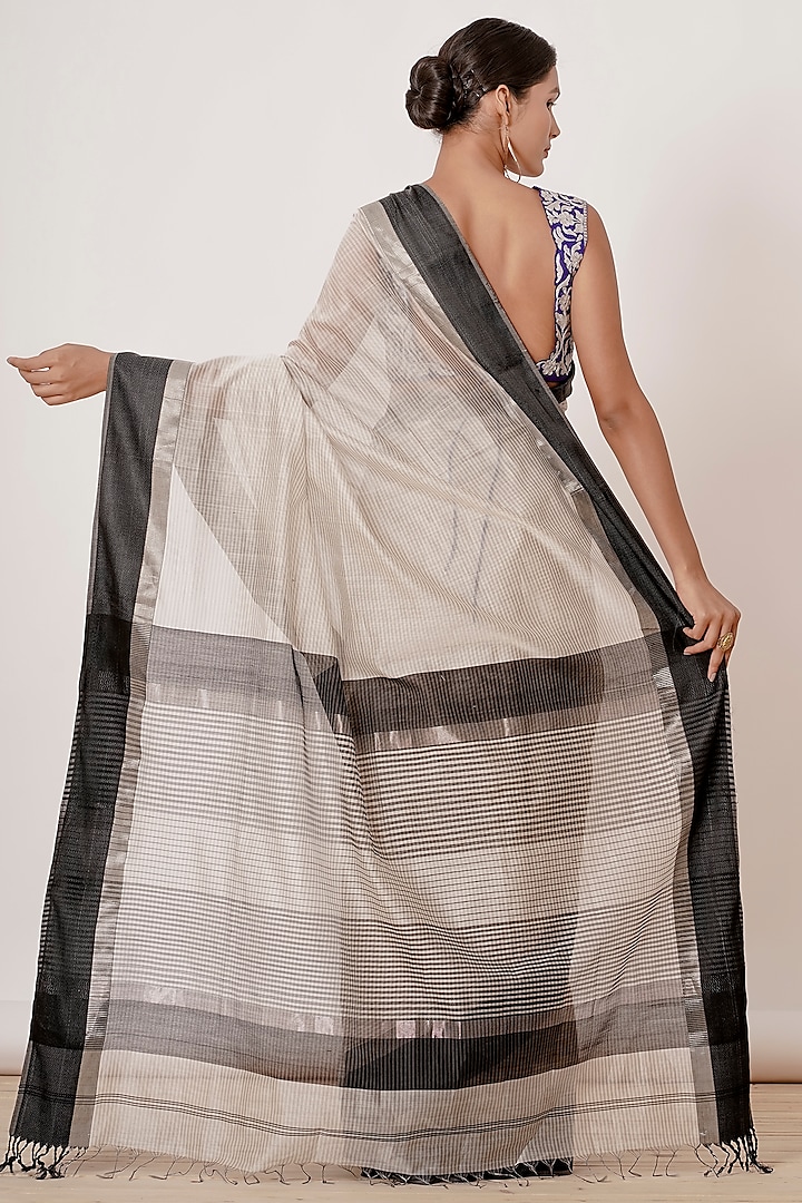 Grey Maheshwari Silk Cotton Saree with Silver Zari Border