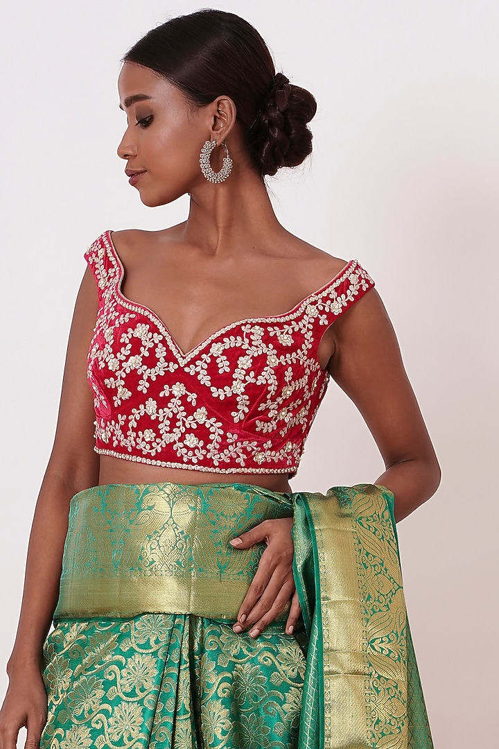 Peacock Green Silk Zari Embroidered Handwoven Wedding Saree Set by Aharin India at Pernia's Pop Up Shop