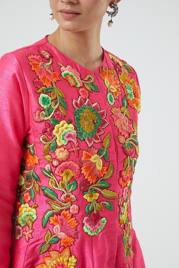 Fuchsia Floral Embroidered Kurta Set by Aharin India at Pernia's Pop Up Shop