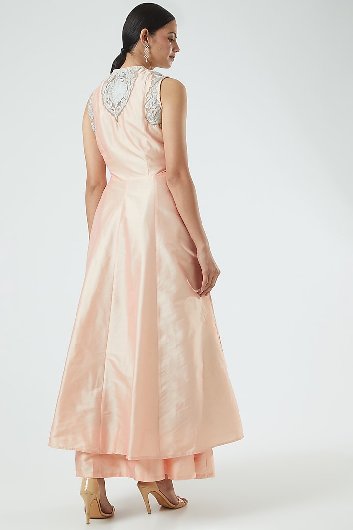 Peach Embroidered Kurta Set by Aharin India at Pernia's Pop Up Shop