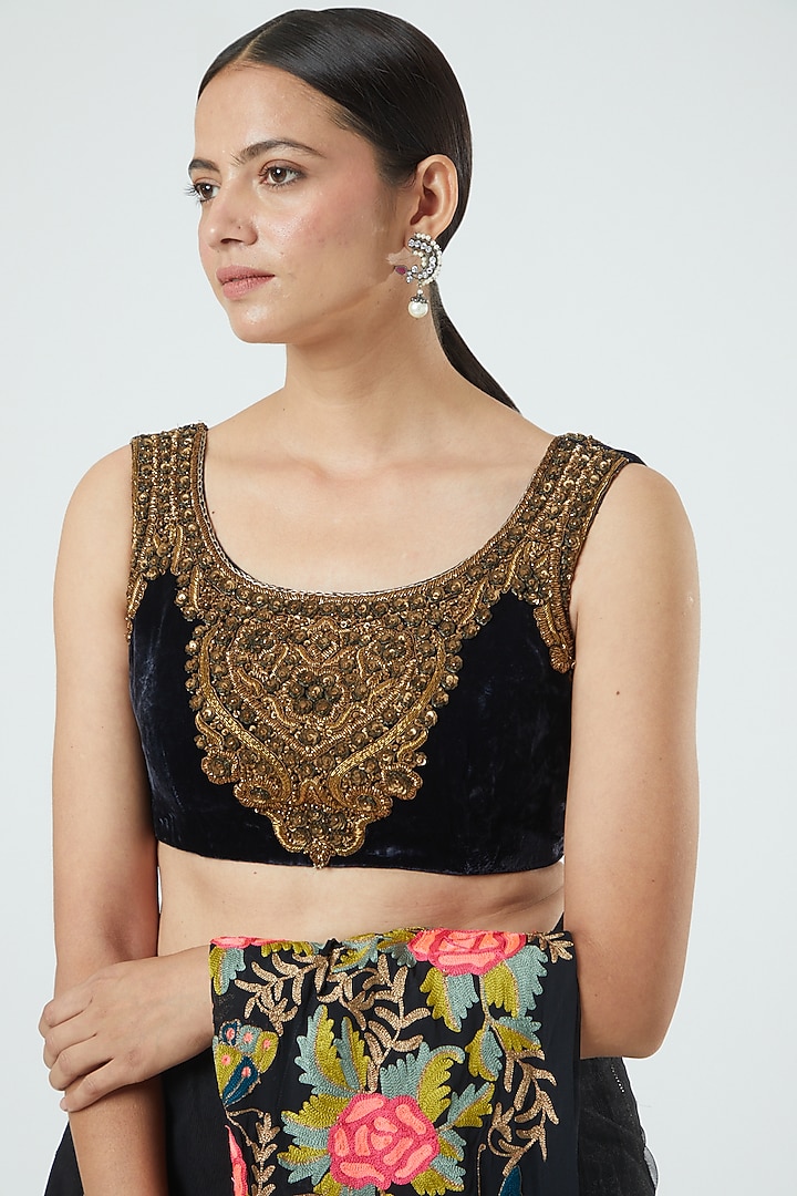 Black Floral Embroidered Wedding Saree Set by Aharin India at Pernia's Pop Up Shop
