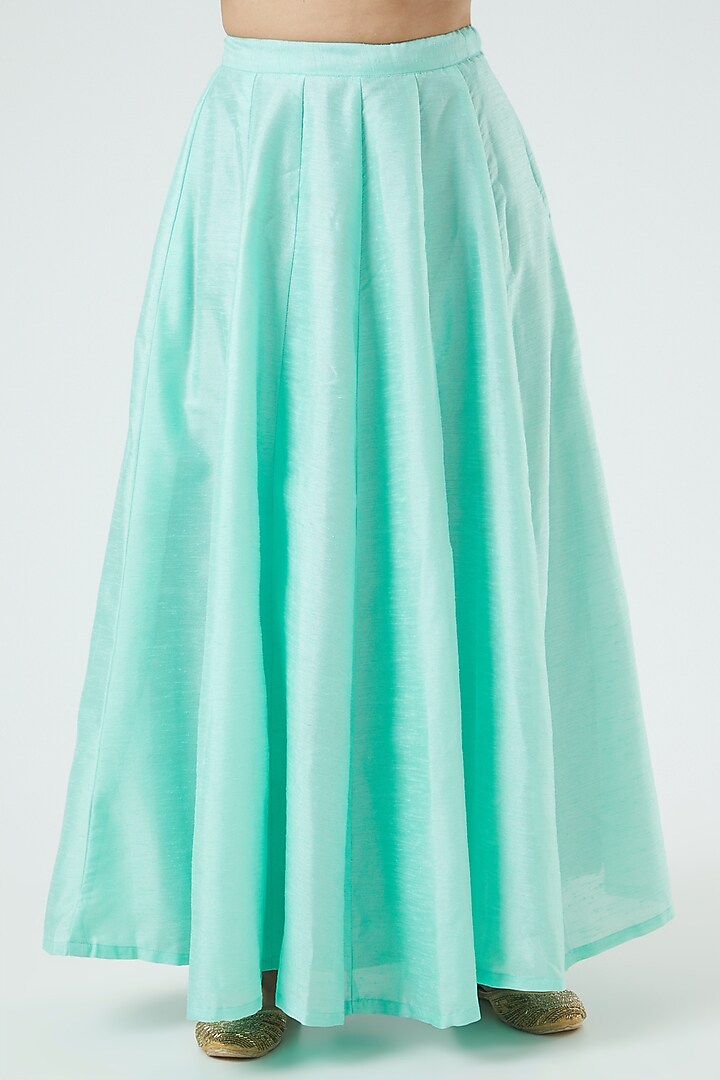 Ivory & Turquoise Kurta Set by Aharin India at Pernia's Pop Up Shop