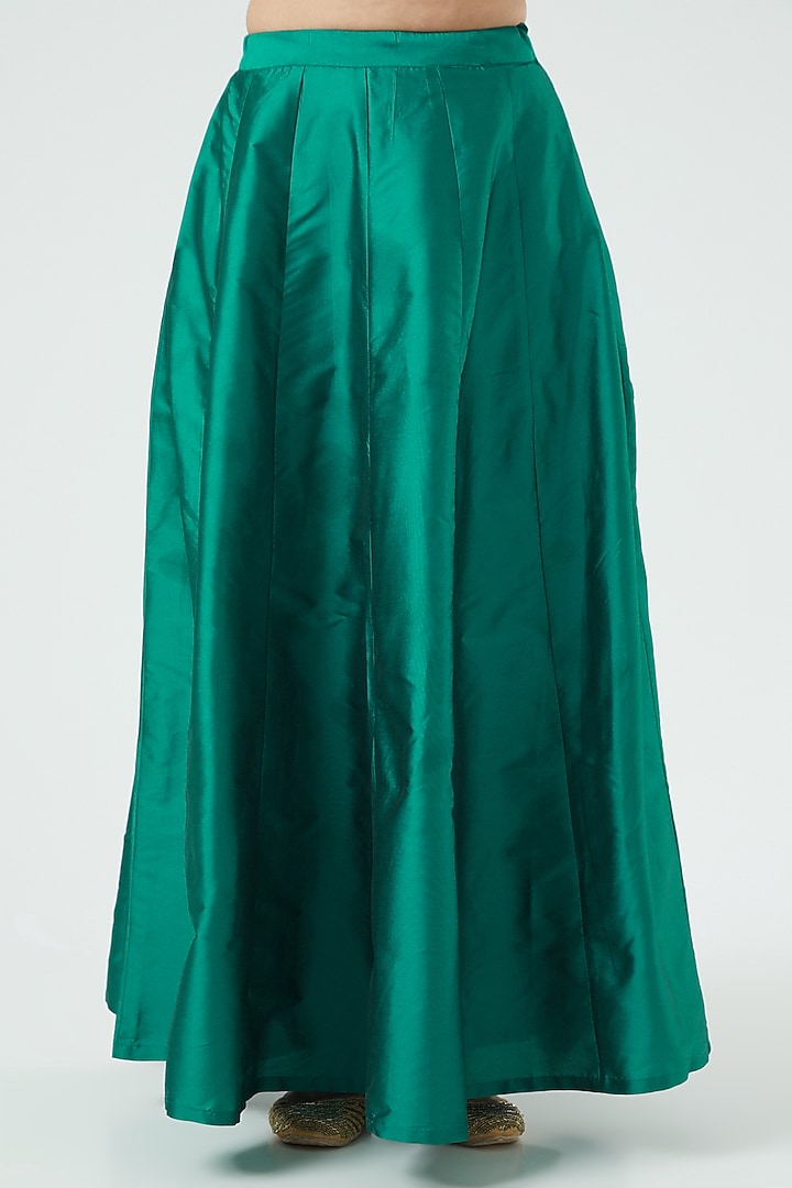 Turquoise Embroidered Kurta Set by Aharin India at Pernia's Pop Up Shop