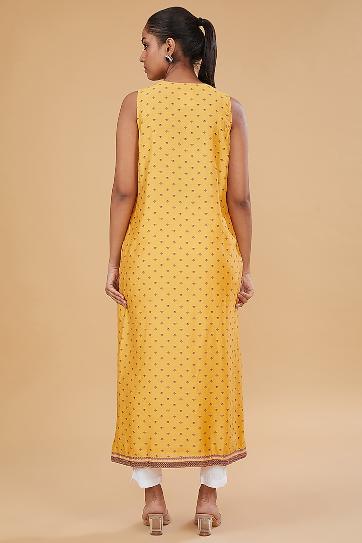 Yellow Cotton Silk Floral Printed Straight Kurta by Aharin India at Pernia's Pop Up Shop