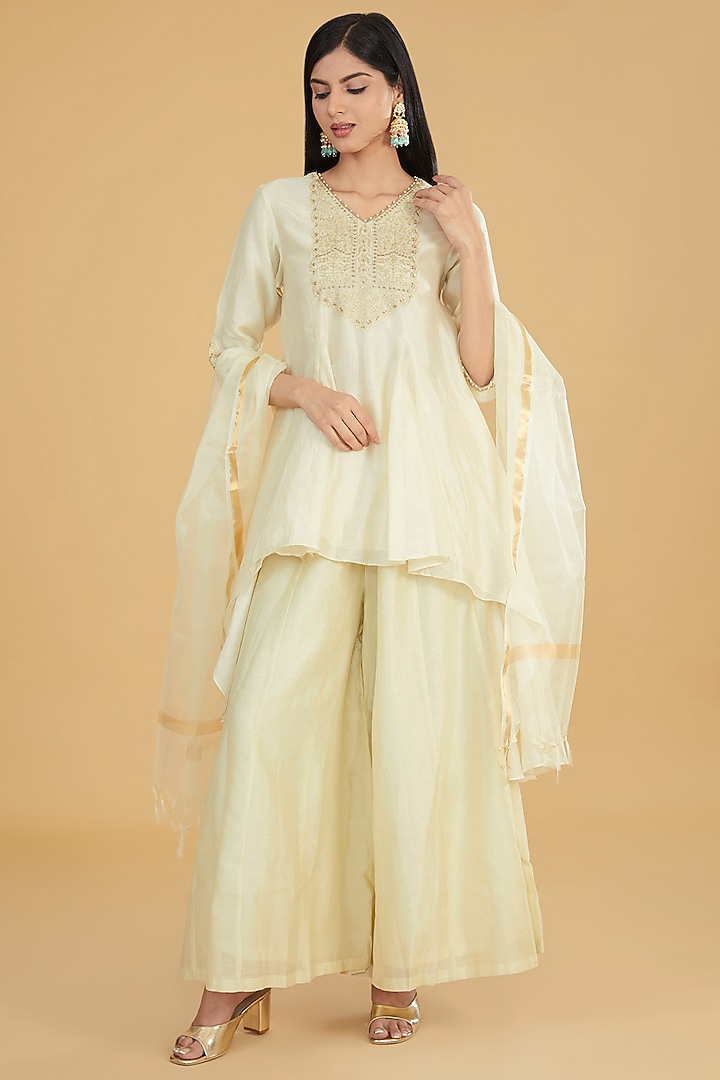 Light Pista Green Cotton Silk Floral Embroidered Kurta Set by Aharin India at Pernia's Pop Up Shop