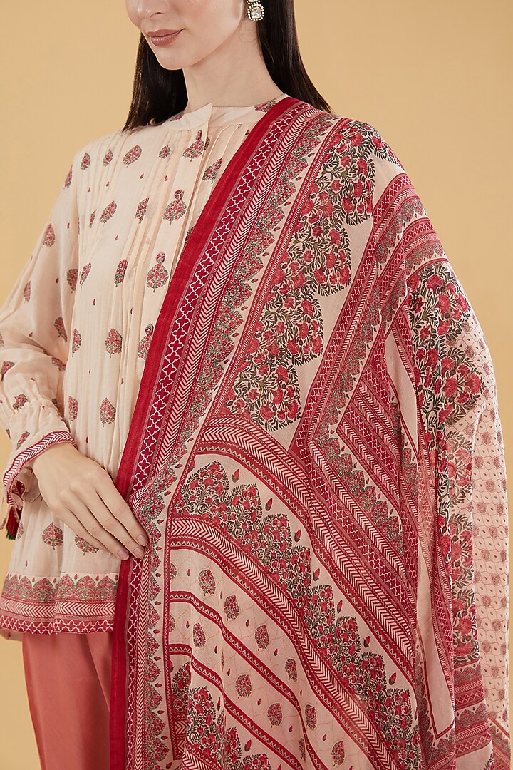 Peach Cotton Silk Pant Set by Aharin India at Pernia's Pop Up Shop
