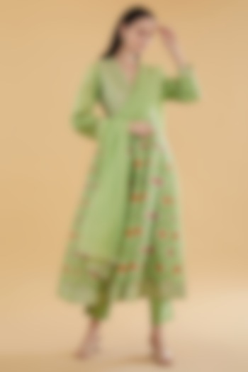 Green Cotton Banarasi Floral Printed Banarasi Kurta Set by Aharin India at Pernia's Pop Up Shop