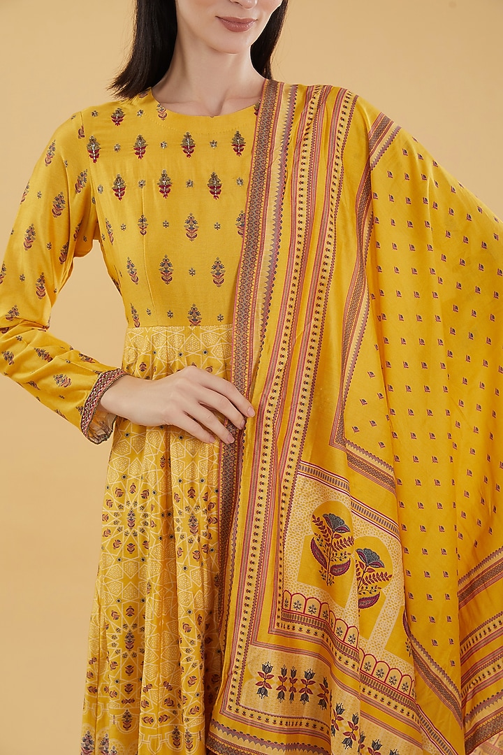 Yellow Cotton Silk Floral Printed Lehenga Set by Aharin India at Pernia's Pop Up Shop