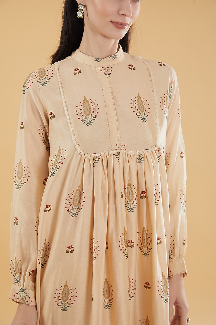 Beige Cotton Silk Floral Printed Kurta Set by Aharin India at Pernia's Pop Up Shop
