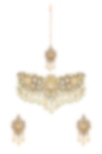 Gold Finish Necklace Set With Kundan & Pearl by Anayah Jewellery