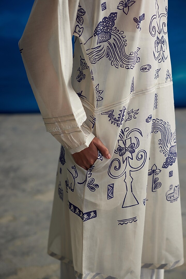 Ivory Chanderi Printed Kurta by Ahmev at Pernia's Pop Up Shop