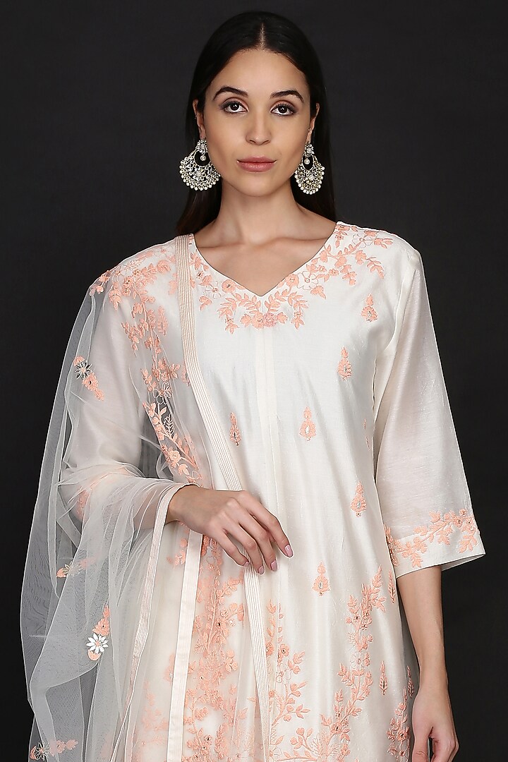 Ivory Chanderi Embroidered Tunic Set by anju & harleen at Pernia's Pop Up Shop