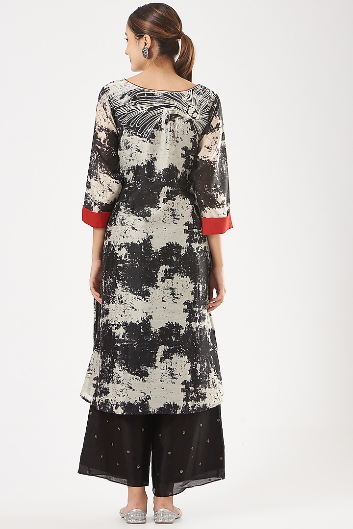 Black Digital Printed Kurta Set by anju & harleen at Pernia's Pop Up Shop
