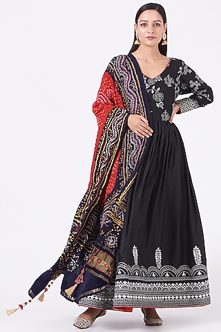 Black Embroidered Anarkali Set by anju & harleen