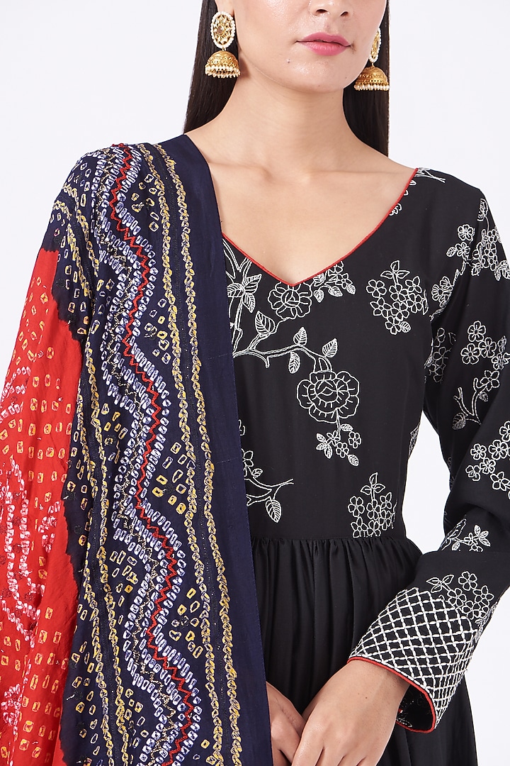 Black Embroidered Party Wear Anarkali Set by anju & harleen at Pernia's Pop Up Shop