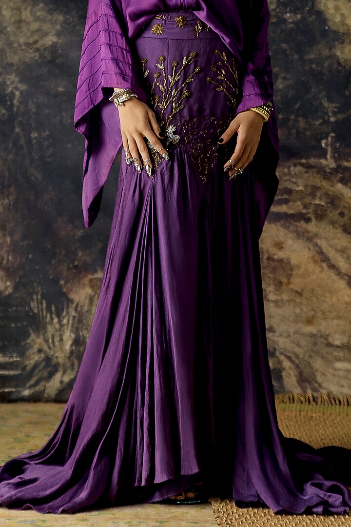 Purple Embroidered Wedding Lehenga Set by A Humming Way at Pernia's Pop Up Shop