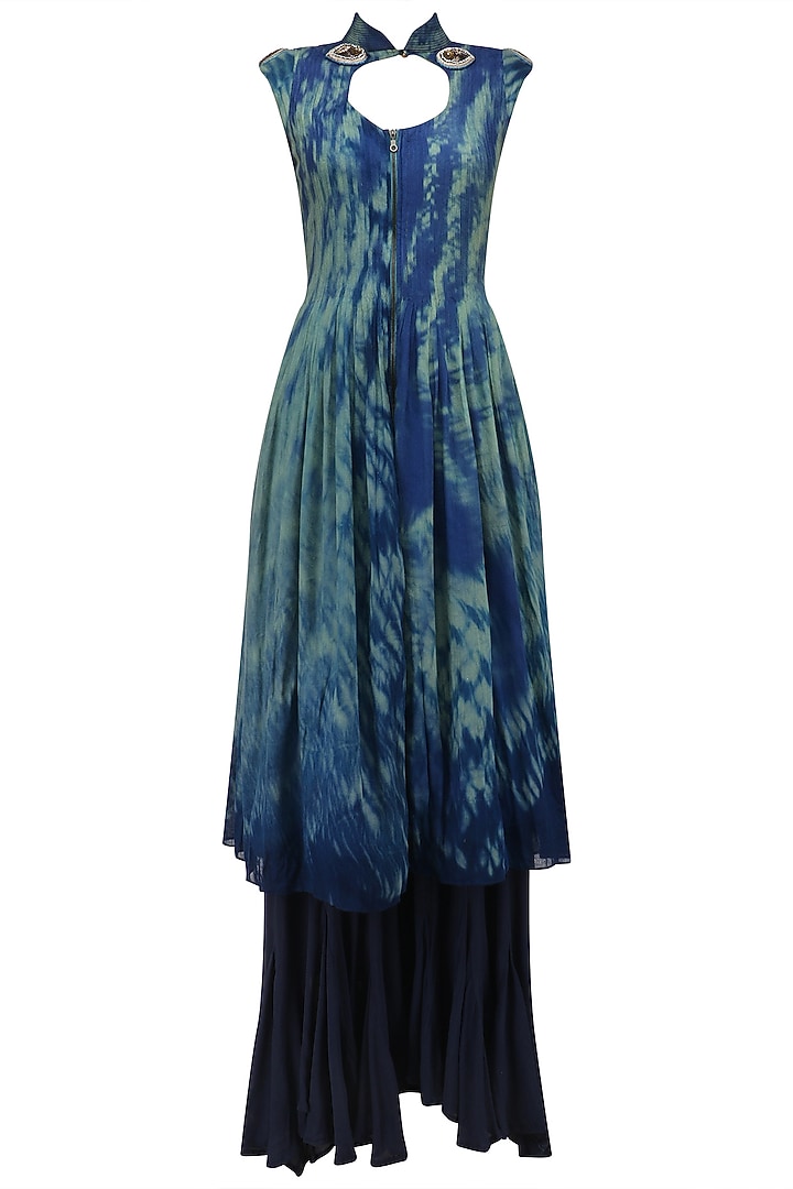 Teal resham and zari embroidered kurta with palazzo pants available only at Pernia's Pop Up Shop.