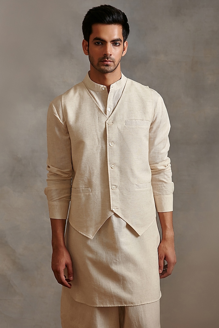 White Cotton Flax Banarasi Kurta With Waistcoat by ABHISHTI at Pernia's Pop Up Shop