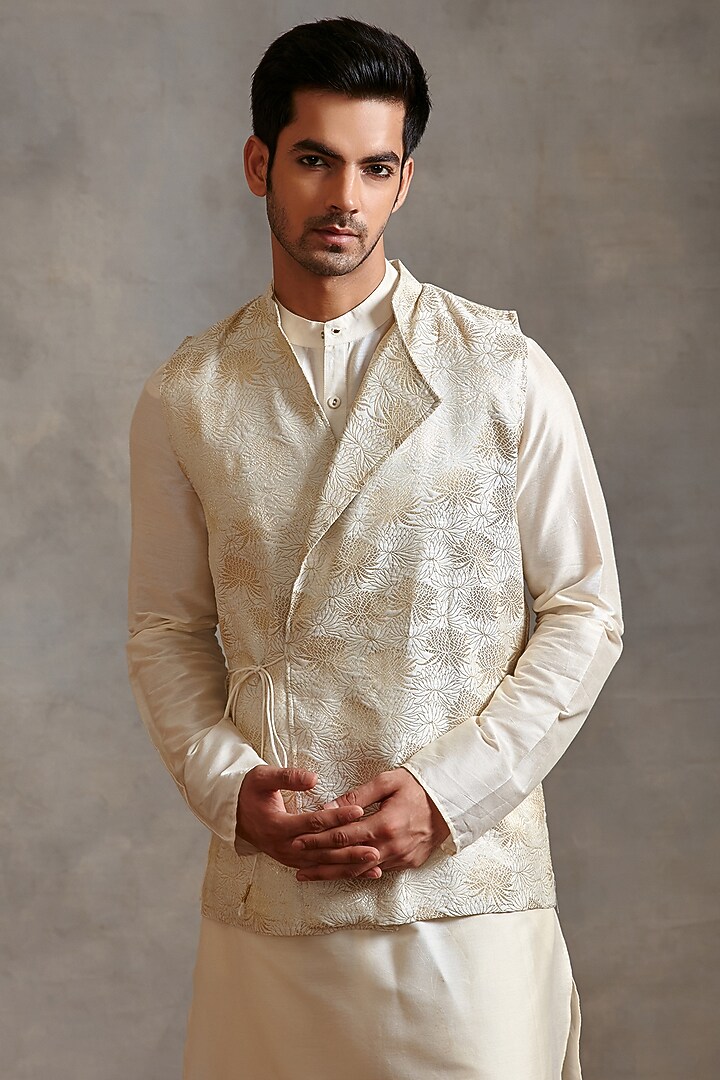Ivory Banarasi Zari Jacket Set by ABHISHTI at Pernia's Pop Up Shop