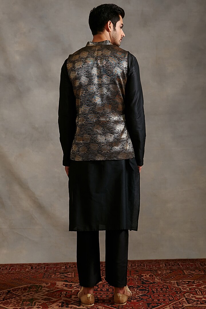 Black Banarasi Zari Jacket Set by ABHISHTI at Pernia's Pop Up Shop
