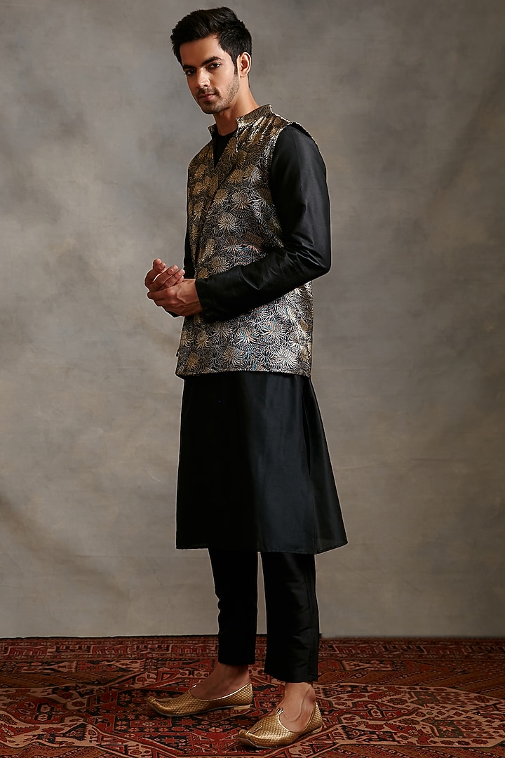 Black Banarasi Zari Jacket Set by ABHISHTI at Pernia's Pop Up Shop