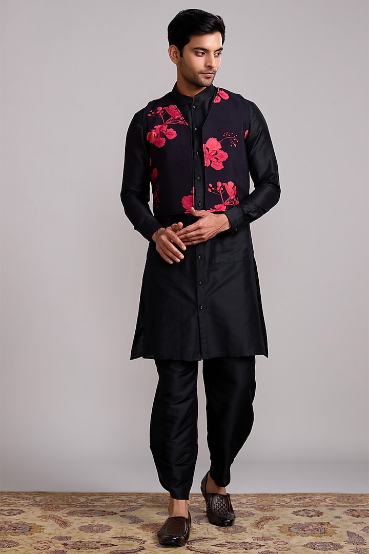 Black Cotton Viscose Kurta With Jacket by ABHISHTI