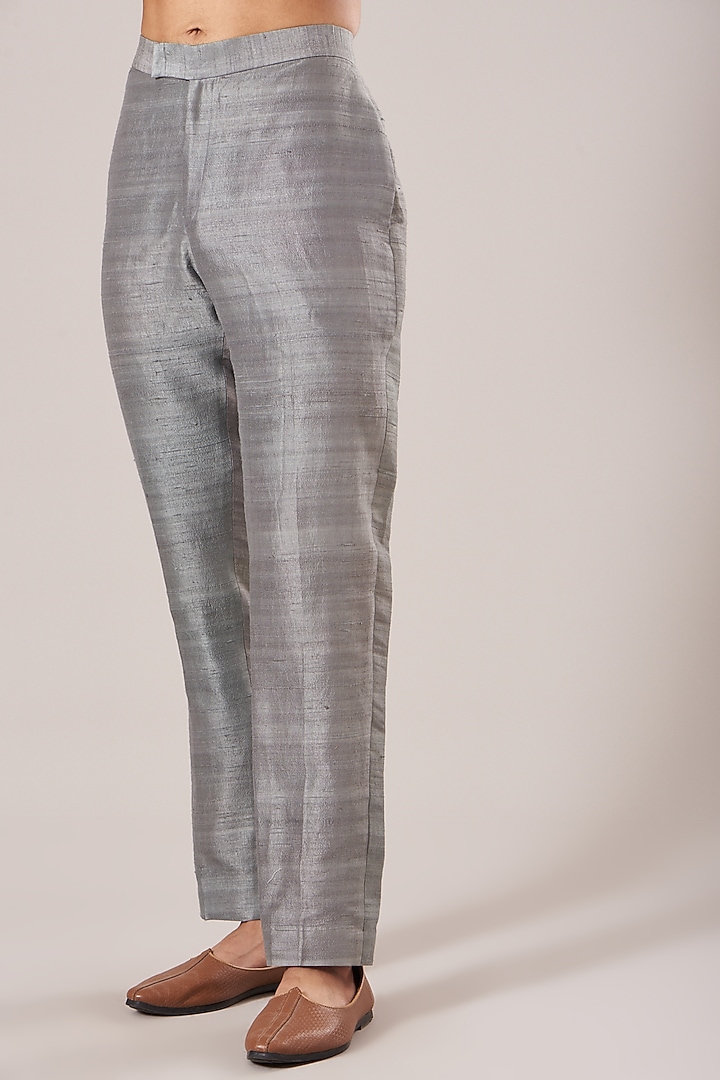 Grey Kurta Set With Embroidered Bundi Jacket by Aisha Rao Men at Pernia's Pop Up Shop