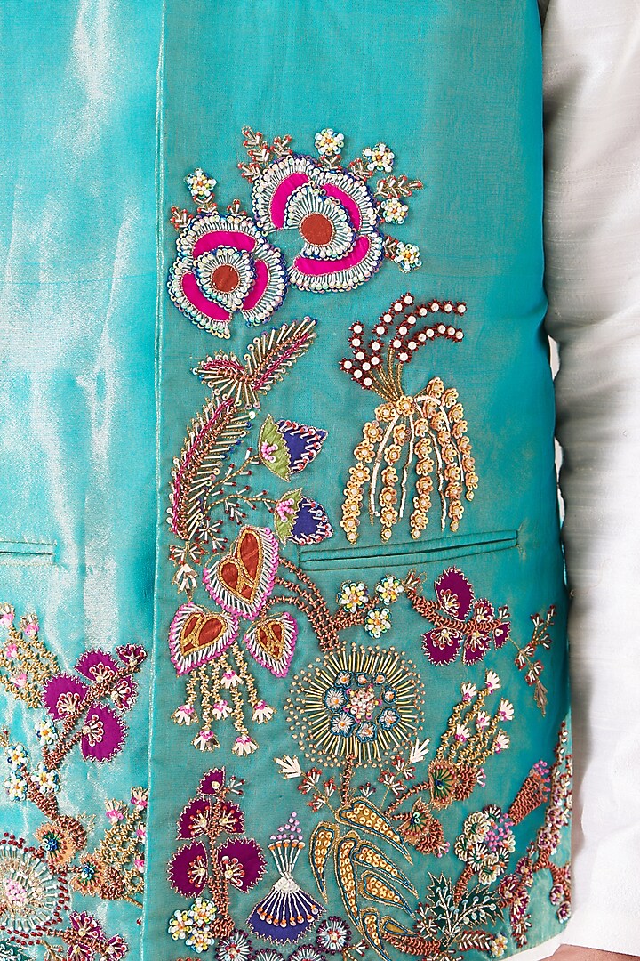 Turquoise Tissue Embellished Bundi Set by Aisha Rao Men at Pernia's Pop Up Shop
